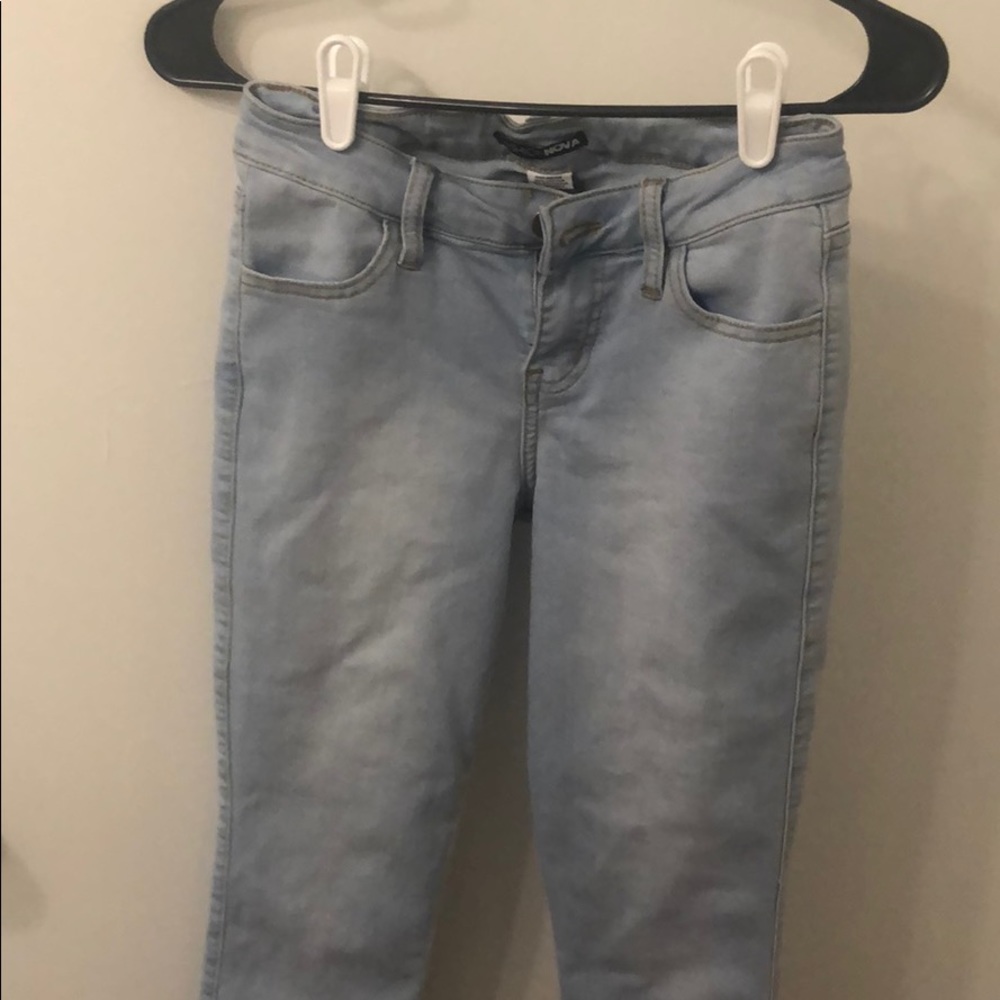 Light wash skinny jeans